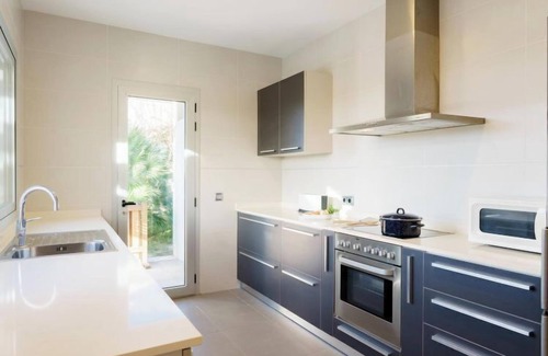 Cielo de Bonaire House | Elevate Your Stay at Amanecer by Interhome - 9.6/10 Rating