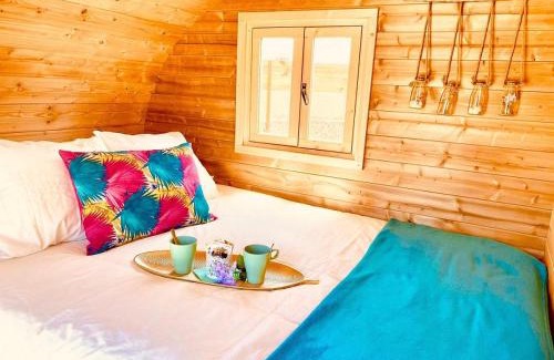 Buzanada Apartment | Relaxing Amani Suite with Hot Tub, Pool & Nature Escape
