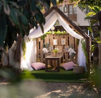 Buzanada Apartment | Relaxing Amani Suite with Hot Tub, Pool & Nature Escape