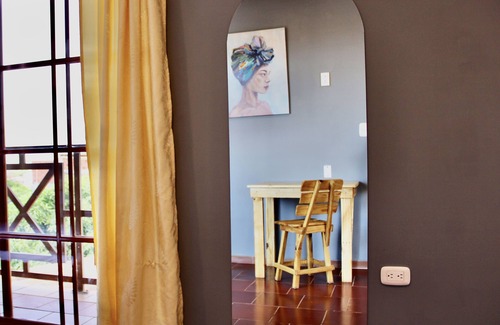 Papare House | Seaside Haven: Cozy Oasis in the Pearl of the Caribbean