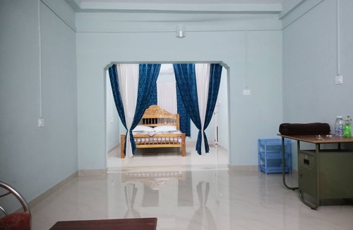 Varkala Bed & Breakfast | Amansara Resort: Prime Location with Outdoor Pool & WiFi
