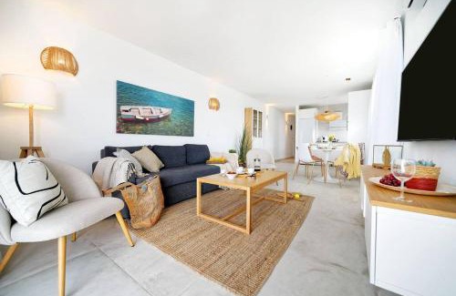 San Agustin Apartment | Beachfront Amapola Coast - Family Friendly & Guest Rated 9.8