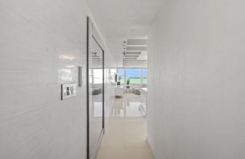 Isla Verde Apartment | Beachfront Amapola SeaSide Apartment with Ocean Views