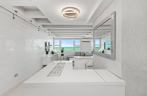 Isla Verde Apartment | Beachfront Amapola SeaSide Apartment with Ocean Views