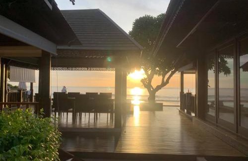 Pak Nam Pran Villa | Oceanfront Amara Villa Khao Ka Lok with Breakfast Included
