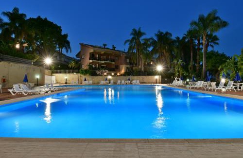 Picanello-Ognina-Barriera-Canalicchio Apartment | Discover AMARANDA HOUSE: Embrace Nature's Elements