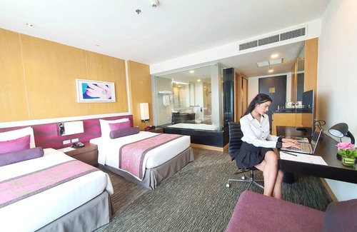 Racha Thewa Hotel | Discover Amaranth Suvarnabhumi: 4-Star Rated Getaway