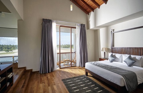 Trincomalee Resort | Relax at Amaranthe Bay - 4-Star Hotel with Pool & Spa