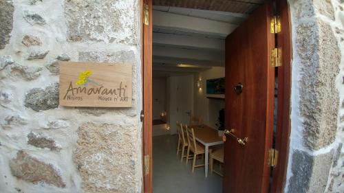 Mandraki House | Discover Amaranti House n Art: Oceanfront Bliss Awaits!