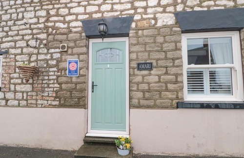 Folkton House | Pet-Friendly Amari: Affordable Comfort Awaits You