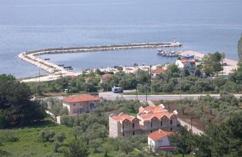 Skala Rachoniou Apartment | Exceptional Amarilia: Top-Rated Stay with Family-Friendly Amenities