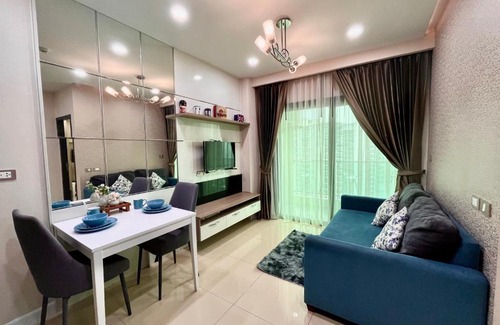 South Pattaya Apartment | Pet-Friendly Haven at Amarin - Dusit Grand Condo View