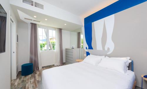 Marina di Pietrasanta Apartment | Garden Suite: Pet-Friendly Retreat with Breakfast Included