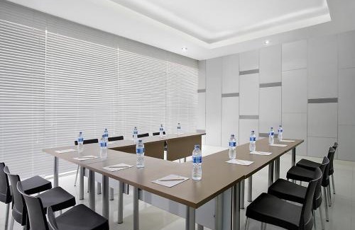 Gambir Hotel | Budget-Friendly Amaris Hotel Juanda with Breakfast Included