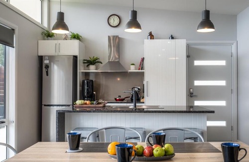 Coles Bay Apartment | Oceanfront Amaroo 2: Family-Friendly Freycinet Getaway