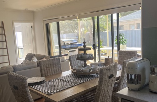 Mulwala House | Unforgettable Stay at Amaroo Waters with Private Pool Access