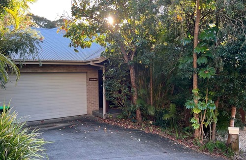 Arakoon House | Amaroo: Walk to Trial Bay & Enjoy Oceanfront Amenities