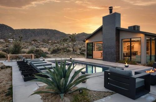 Joshua Tree Highlands House | Escape to Amaru Muru - Oasis with Pool & Yoga Retreat