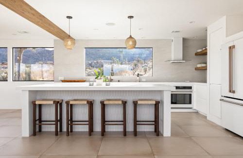 Joshua Tree Highlands House | Escape to Amaru Muru - Oasis with Pool & Yoga Retreat