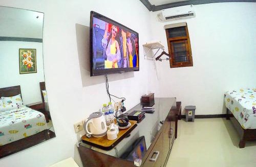 Pacitan House | Budget-Friendly Amaryllis Guesthouse Syariah with Breakfast
