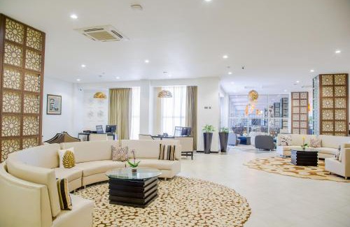 Blantyre Hotel | Elegant Amaryllis Hotel Blantyre - Rated 9/10 with Pool