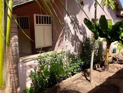Batokunku Apartment | Cozy Amas Bungalow with Child-Friendly Amenities