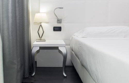 Riale Hotel | Chic Amati' Design Hotel with Oceanfront Pool & Spa