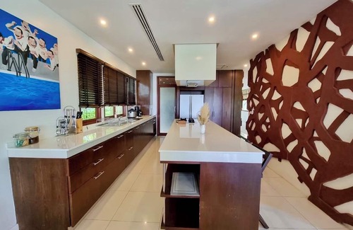 Sai Thai Villa | Stunning Amatapura Beach Villa 12 with Ocean View & Spa