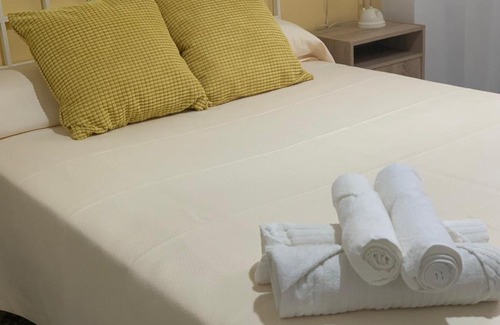 Rochelambert Apartment | Charming Amate: Pet-Friendly Retreat with High Ratings