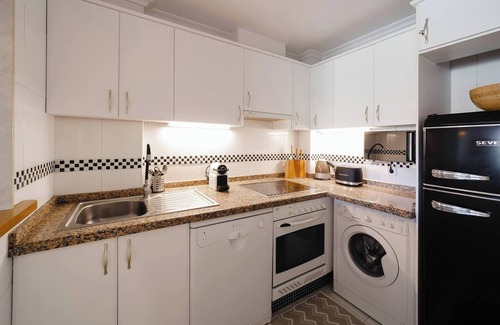 Aduanas Apartment | Highly Rated Apartment Amati with Pool and Spa Amenities