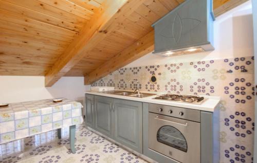 Santa Maria di Castellabate Apartment | Amazing Apartment In Santa Maria Di Castell