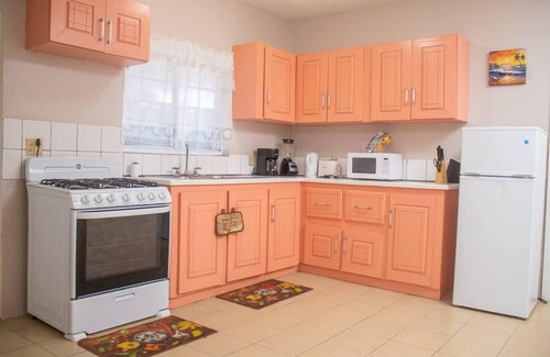 Saint John Parish Apartment | Cozy 2-Bedroom Apartment with Kitchen & Breakfast Included