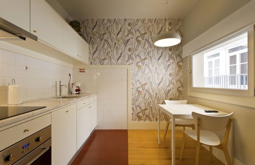 Centro / Baixa Apartment | Stunning 2 Bedroom Apartment with River Views in City Center
