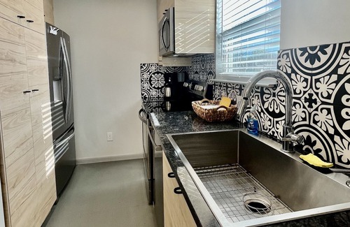 Franklin Park House | Amazing 2bd Townhome close to Downtown
