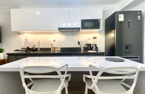 Barranco Apartment | Cozy 2BR Retreat in Barranco with Spa & Breakfast