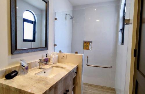 Los Cabos Apartment | Discover a 4-Star Resort with Pool and Beach Access in Cabo