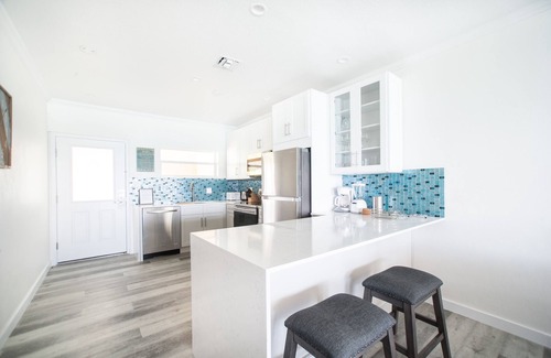 Seven Mile Beach Condo | Top-Rated Oceanfront Condo at Seven Mile Beach