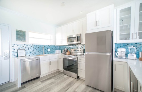 Seven Mile Beach Condo | Top-Rated Oceanfront Condo at Seven Mile Beach