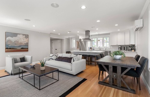 Andover Apartment | Rooftop Deck Retreat: 3 Bedroom in Andover's Shawsheen Village