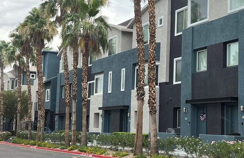 Spring Valley House | Inviting Gated Community Townhouse Perfect for Families
