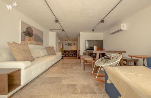 Castillogrande House | Sea-View 4BR Villa: Guest Rated Perfect at 10/10