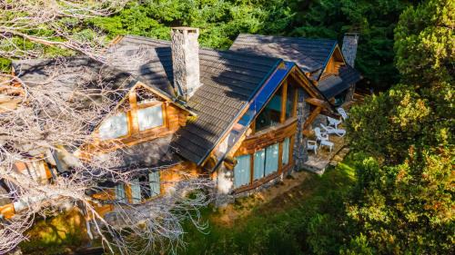 Villa Traful Ski Chalet | Amazing 5 Bedrooms Chalet in Villa Traful VT1 by Apartments Bariloche