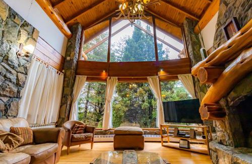 Villa Traful Ski Chalet | Amazing 5 Bedrooms Chalet in Villa Traful VT1 by Apartments Bariloche