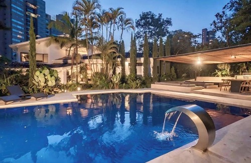El Poblado House | Amazing 6BR Oasis in Poblado MDE