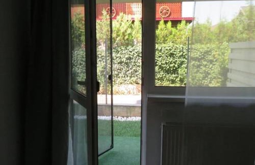 Otopeni Apartment | Guest Rated 9.8: Elegant Apartment with Garden near Bucharest Airport
