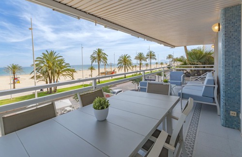 Grau i Platja Apartment | Beachfront AG Turquesa 2A: Guest Rated 9.8 with Wifi & Pool