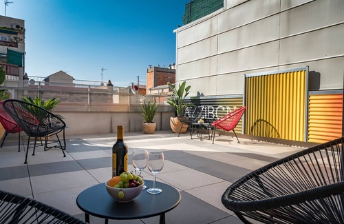 El Camp de l'Arpa del Clot Apartment | Top-Rated 2 Bedroom Apartment Near Sant Pau with Spa