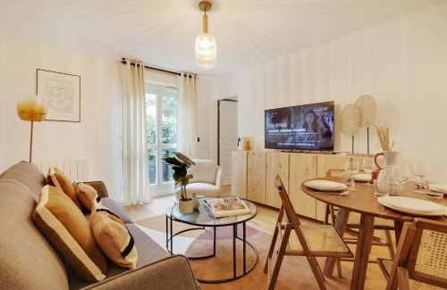 Danube Apartment | Charming 4-Star Apartment with Garden, Rated 9.4/10