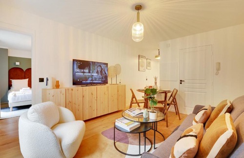 Danube Apartment | Charming 4-Star Apartment with Garden, Rated 9.4/10