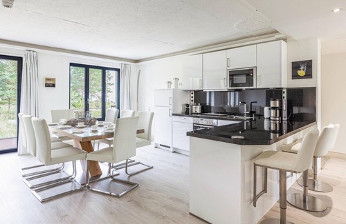 Prora Apartment | Cozy 3 Bedroom Retreat in Prora/Rügen with Ocean Views
